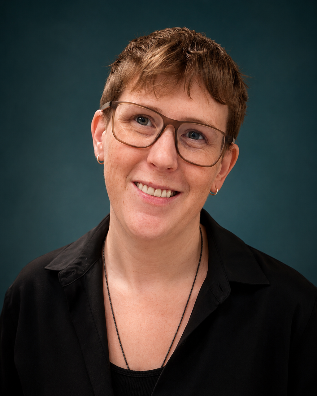 Angela Wynans, Chronic Social founder